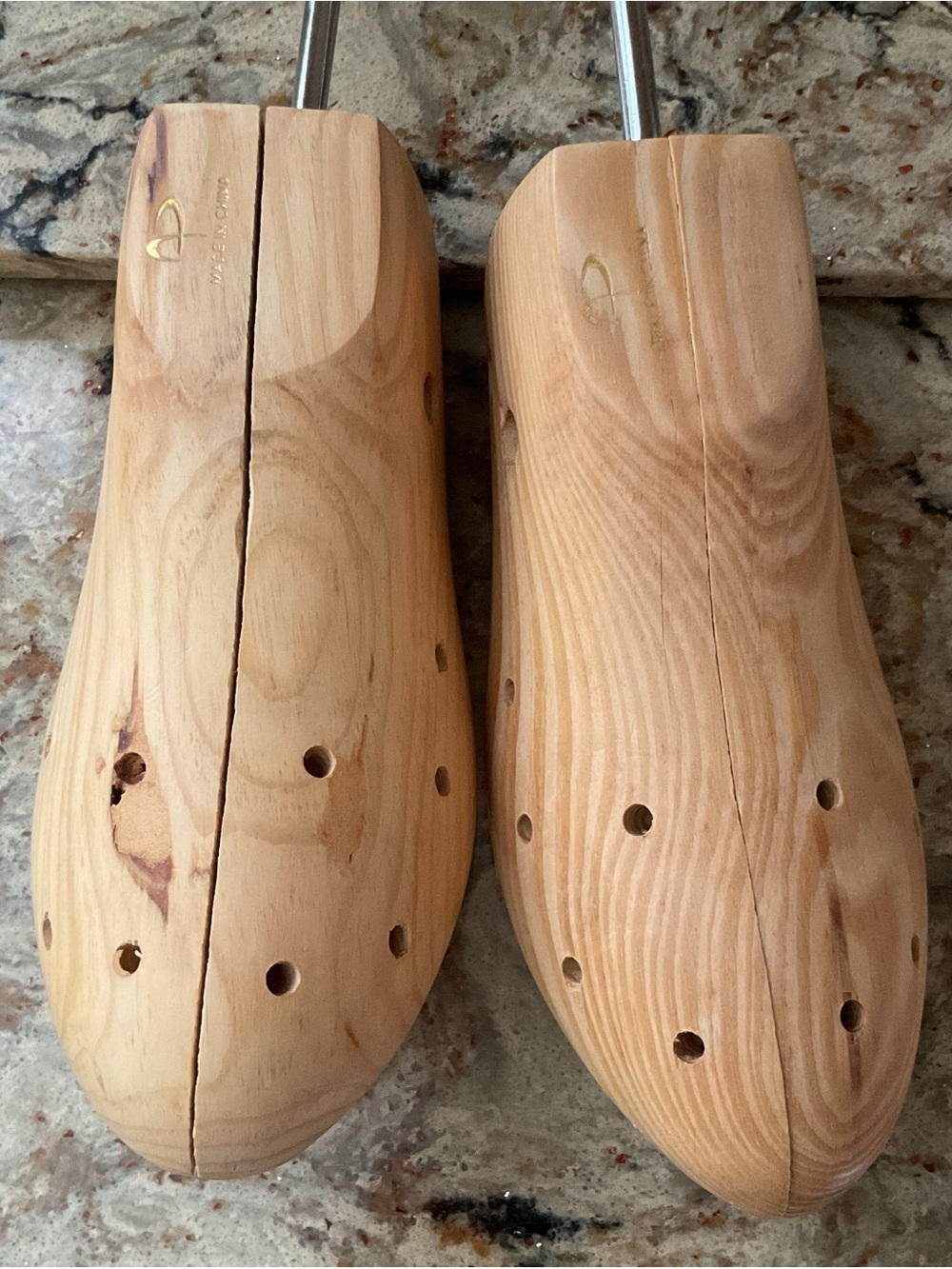 Cedar Shoe Trees in Natural Wood - Pair Womens 6-10